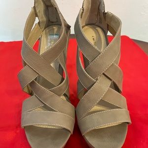 Chinese Laundry Tan Colored Wedges
